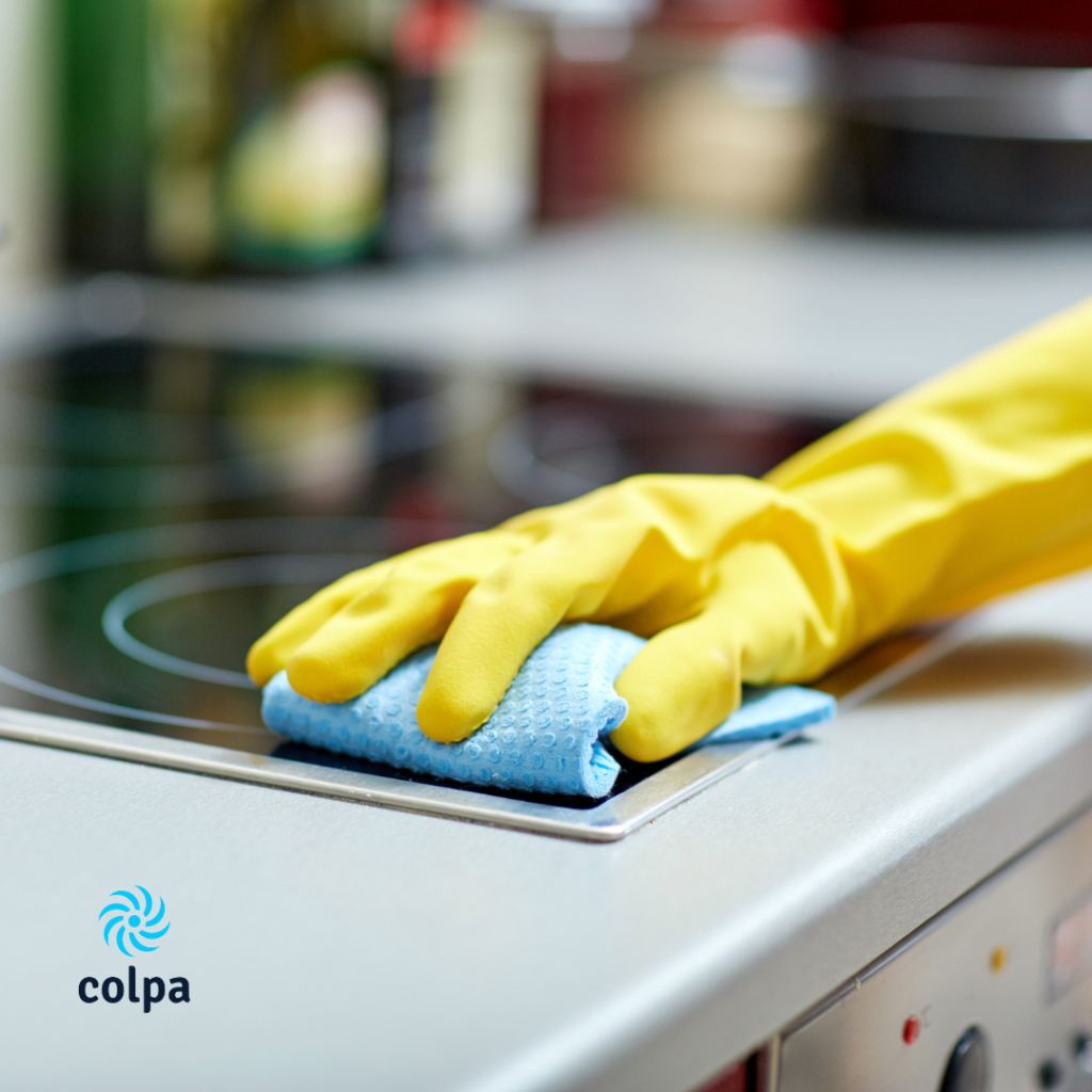 Personal de Colpa Realizando Limpieza de Casas